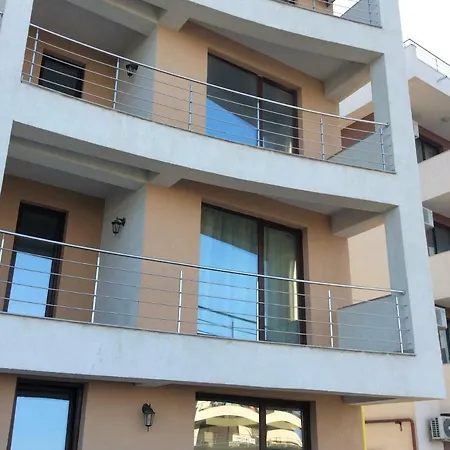 Bluewaves Mamaia Nord *