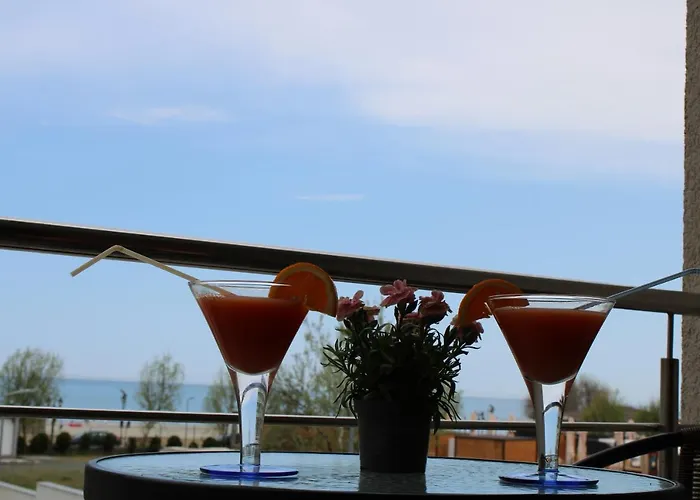 Bluewaves Mamaia Nord Apartment Navodari